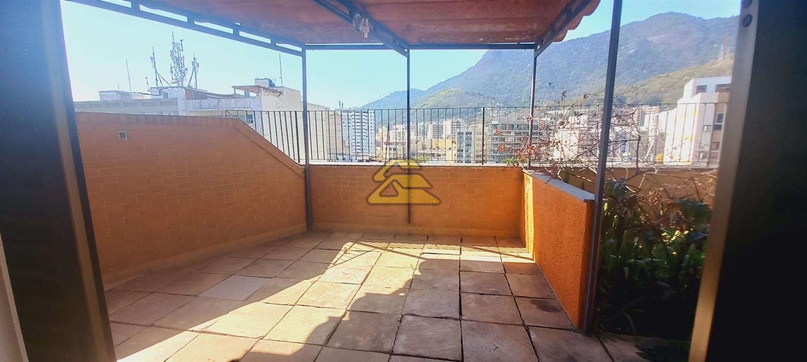 Cobertura à venda com 3 quartos, 300m² - Foto 8