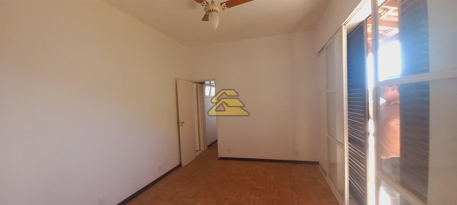 Cobertura à venda com 3 quartos, 300m² - Foto 11