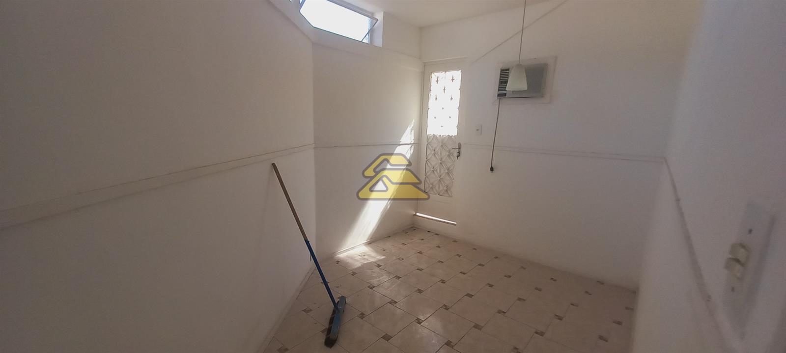 Cobertura à venda com 3 quartos, 300m² - Foto 21