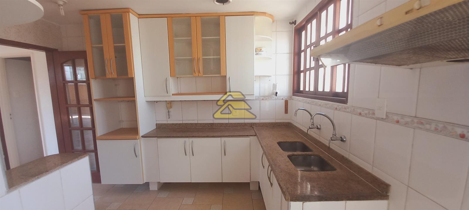 Cobertura à venda com 3 quartos, 300m² - Foto 24