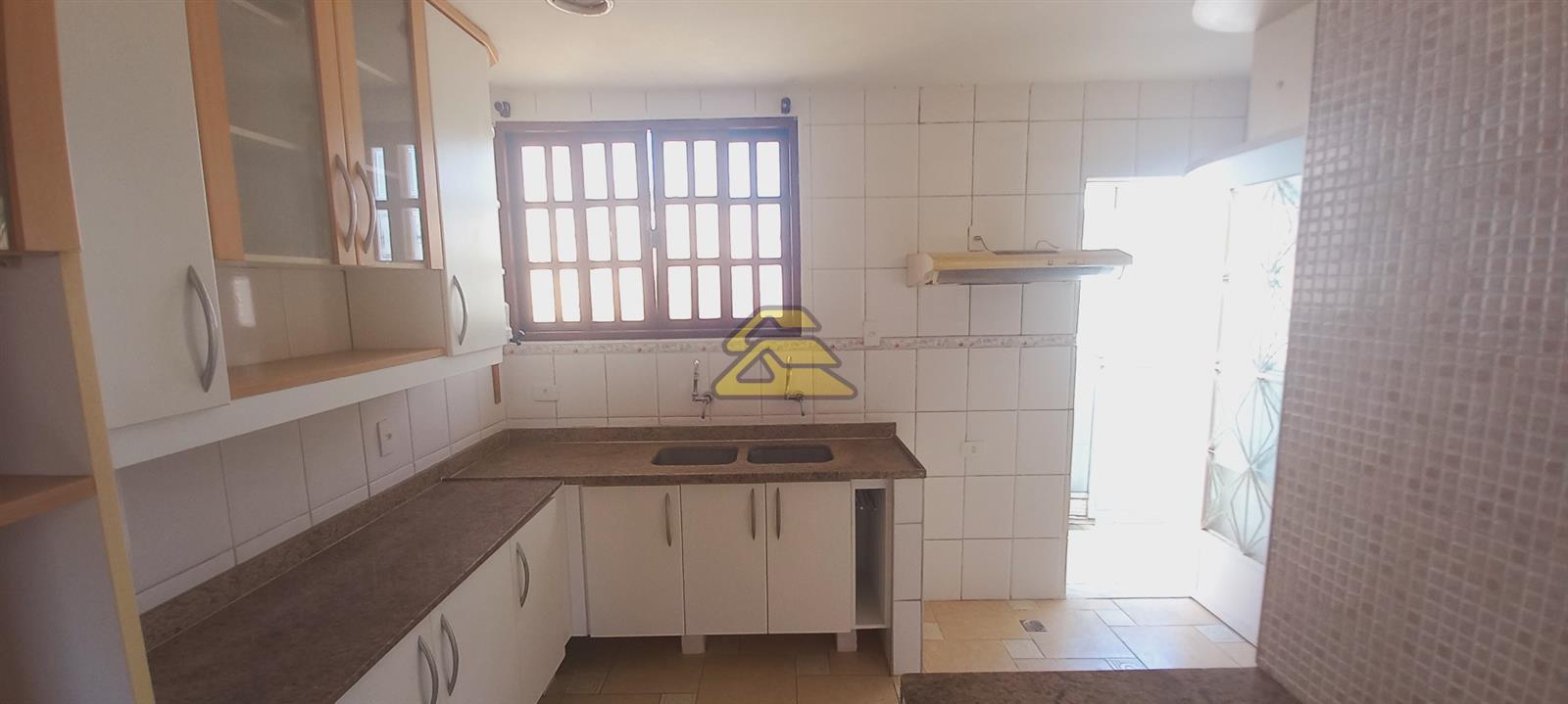 Cobertura à venda com 3 quartos, 300m² - Foto 25