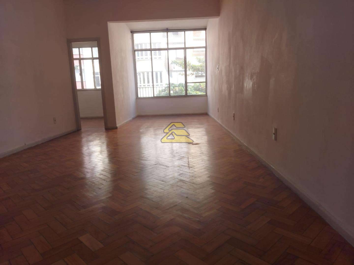 Apartamento à venda com 3 quartos, 113m² - Foto 1