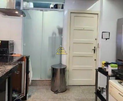 Apartamento à venda com 4 quartos, 188m² - Foto 24