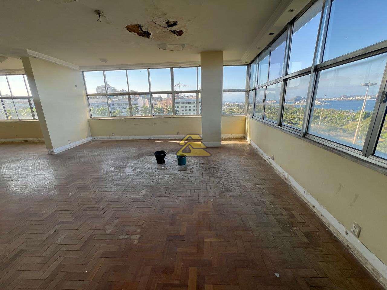 Cobertura à venda com 4 quartos, 435m² - Foto 4