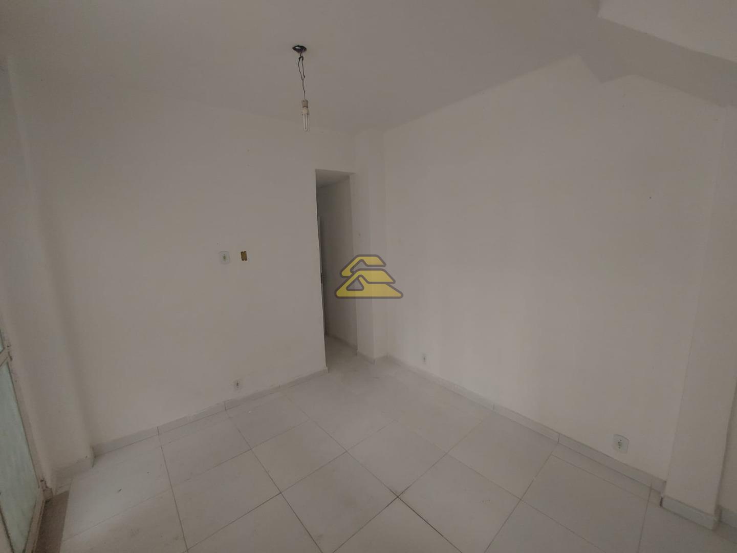 Casa à venda com 7 quartos, 259m² - Foto 12