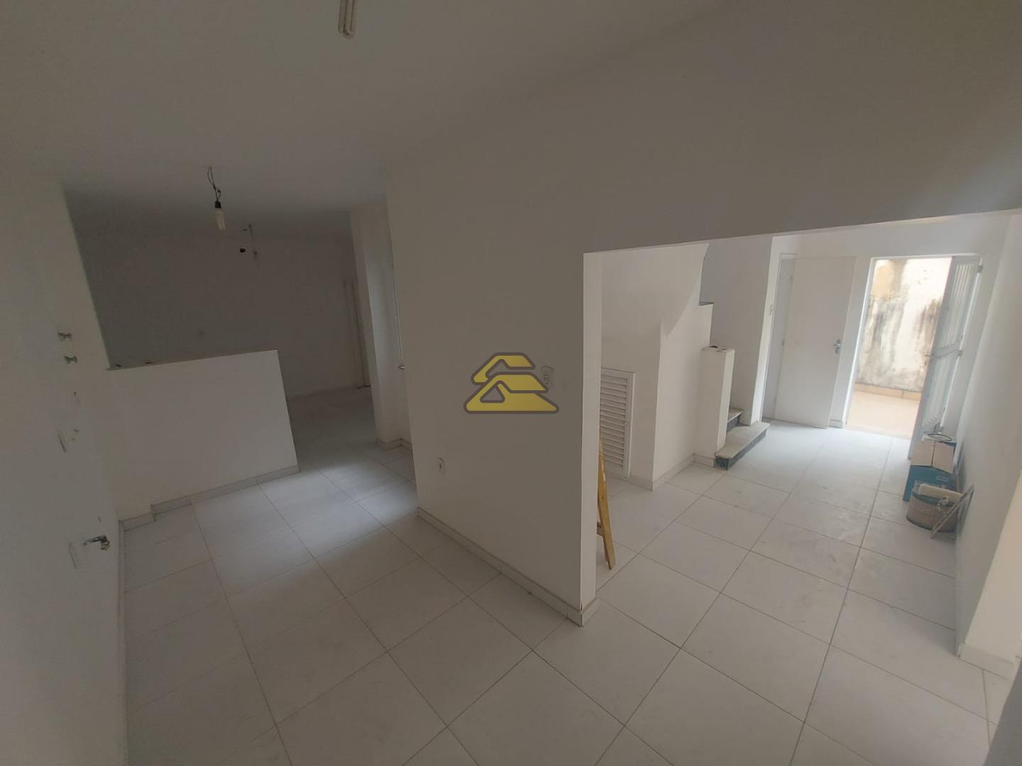 Casa à venda com 7 quartos, 259m² - Foto 14