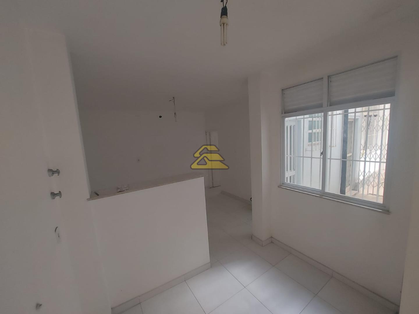 Casa à venda com 7 quartos, 259m² - Foto 9