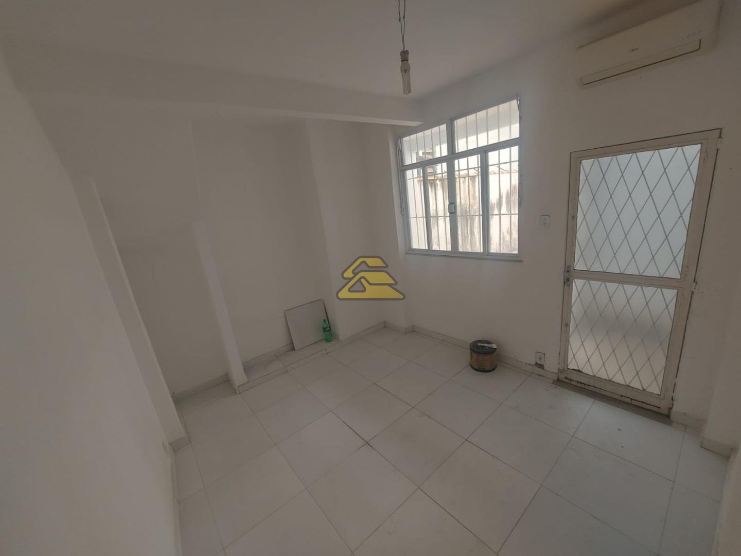 Casa à venda com 7 quartos, 259m² - Foto 10