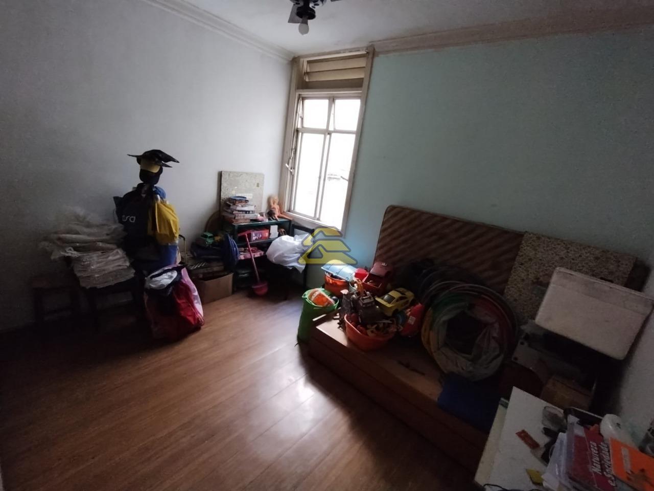 Apartamento à venda com 3 quartos, 100m² - Foto 2