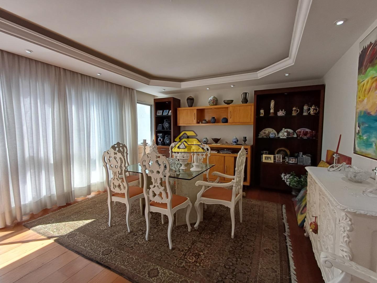 Apartamento à venda com 4 quartos, 148m² - Foto 2