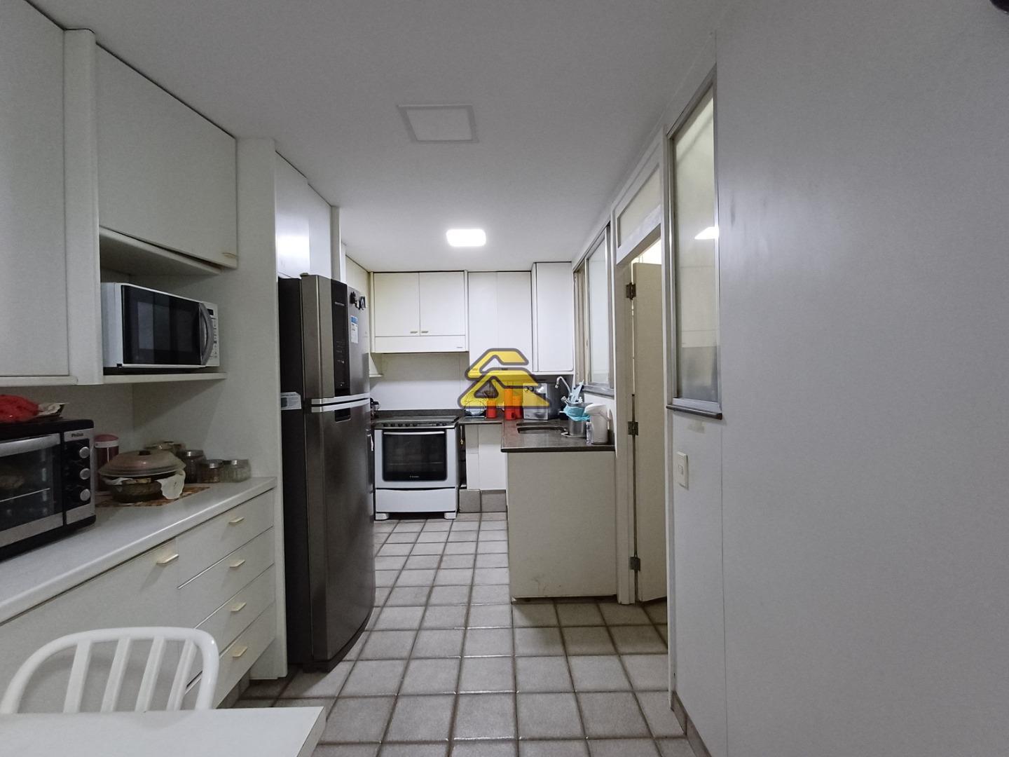 Apartamento à venda com 4 quartos, 148m² - Foto 22