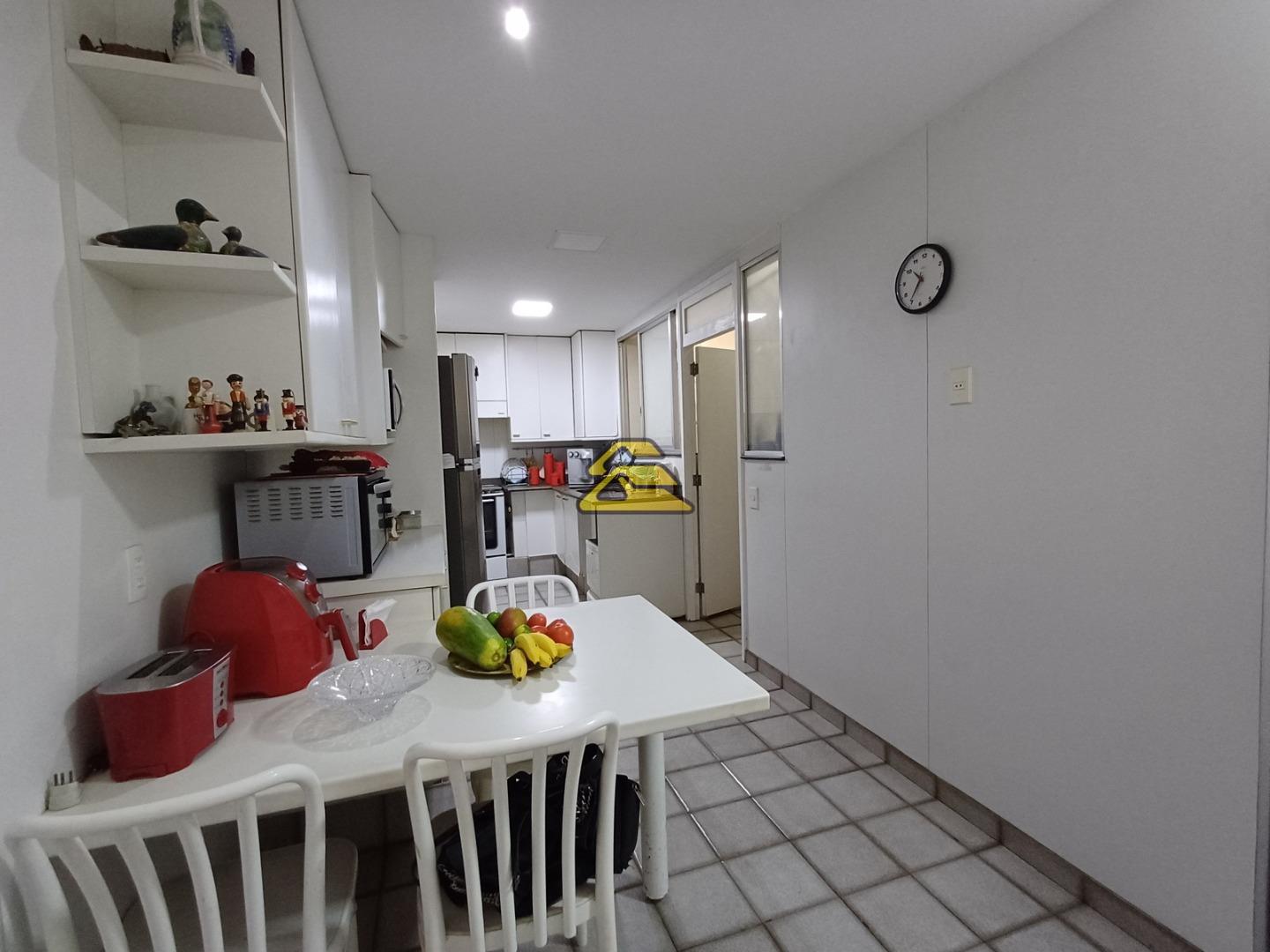 Apartamento à venda com 4 quartos, 148m² - Foto 24