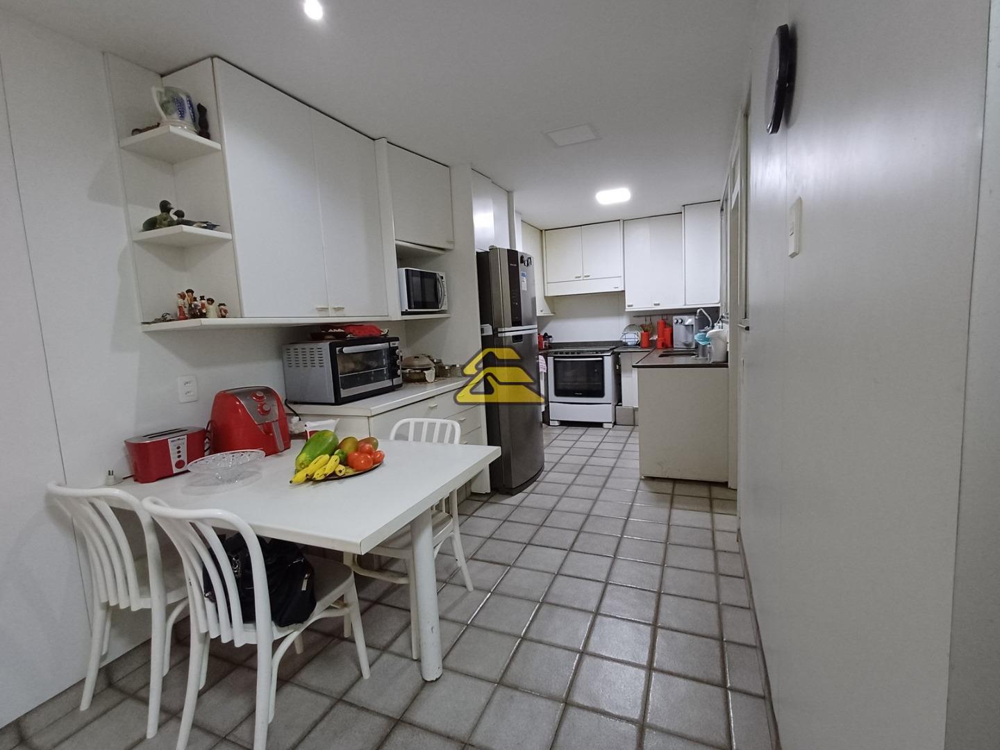 Apartamento à venda com 4 quartos, 148m² - Foto 25