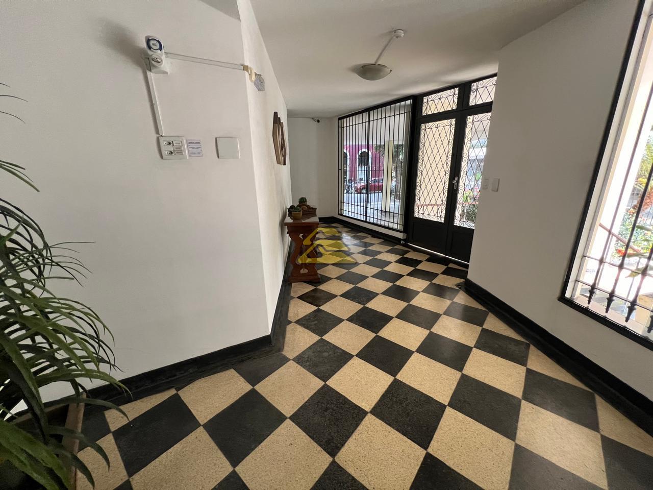 Apartamento à venda com 3 quartos, 100m² - Foto 3