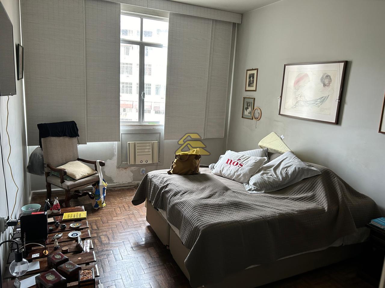 Apartamento à venda com 4 quartos, 330m² - Foto 4