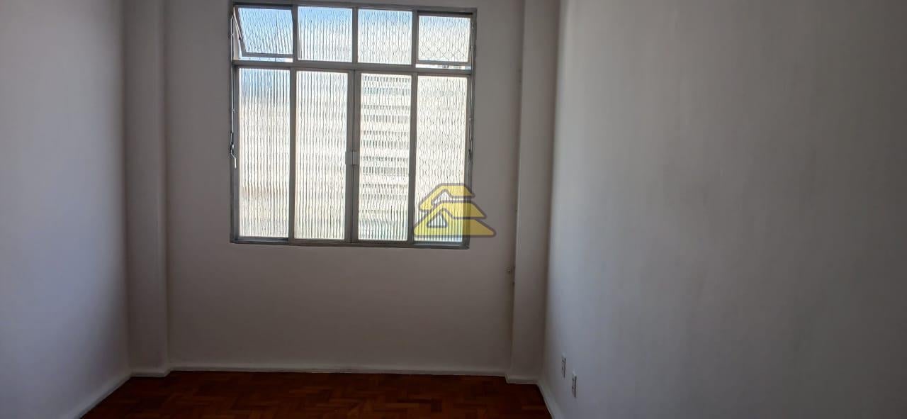 Apartamento à venda com 2 quartos, 77m² - Foto 5