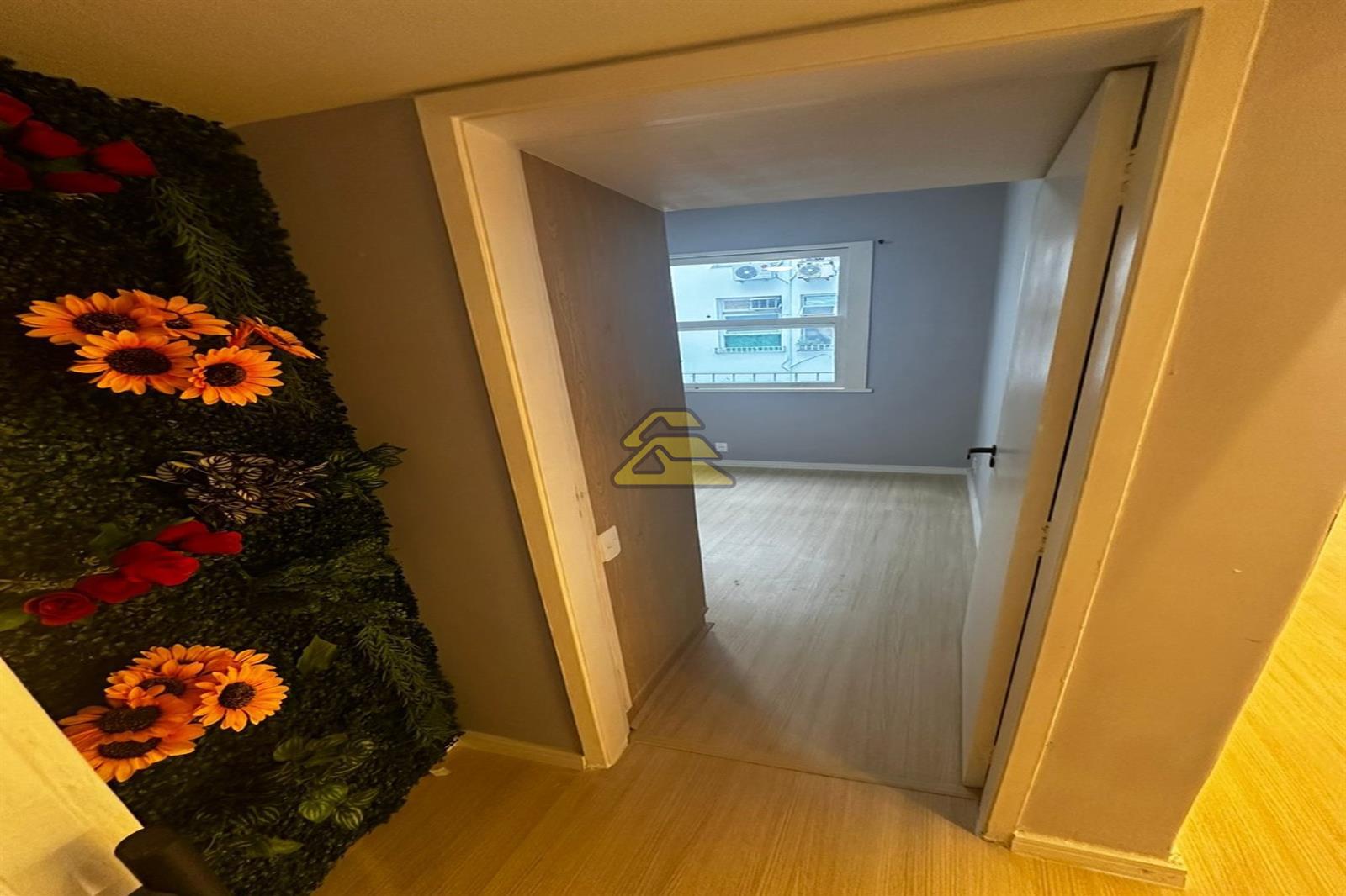 Apartamento à venda com 2 quartos, 70m² - Foto 18