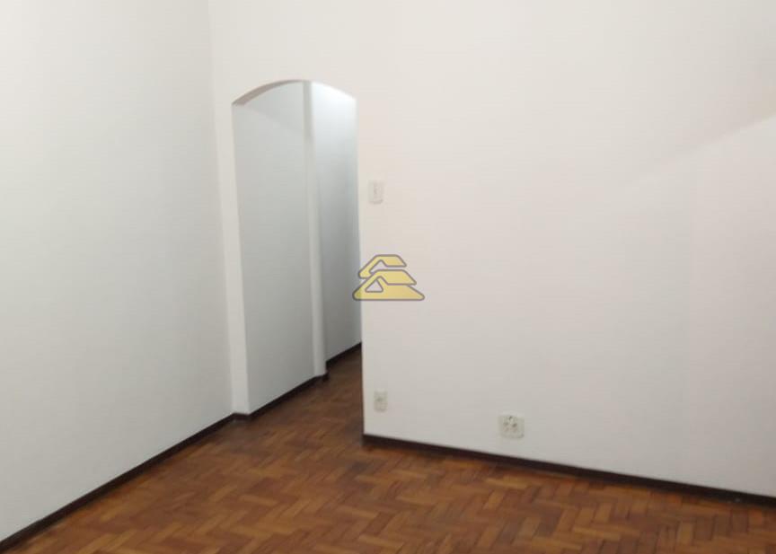 Apartamento à venda com 2 quartos, 71m² - Foto 2