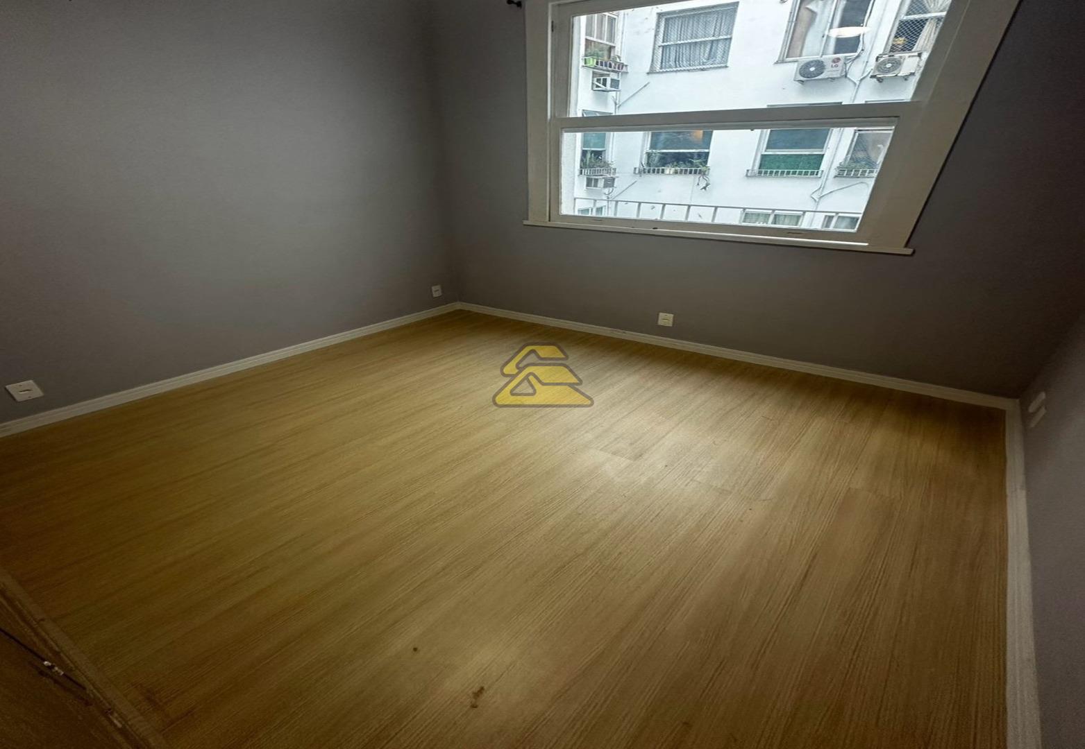 Apartamento à venda com 2 quartos, 70m² - Foto 10