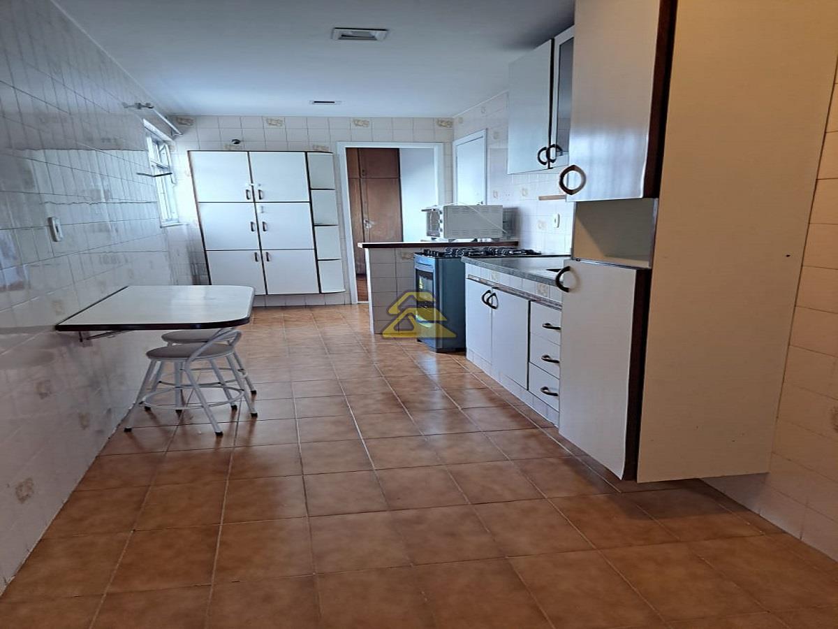 Apartamento à venda com 2 quartos, 94m² - Foto 11