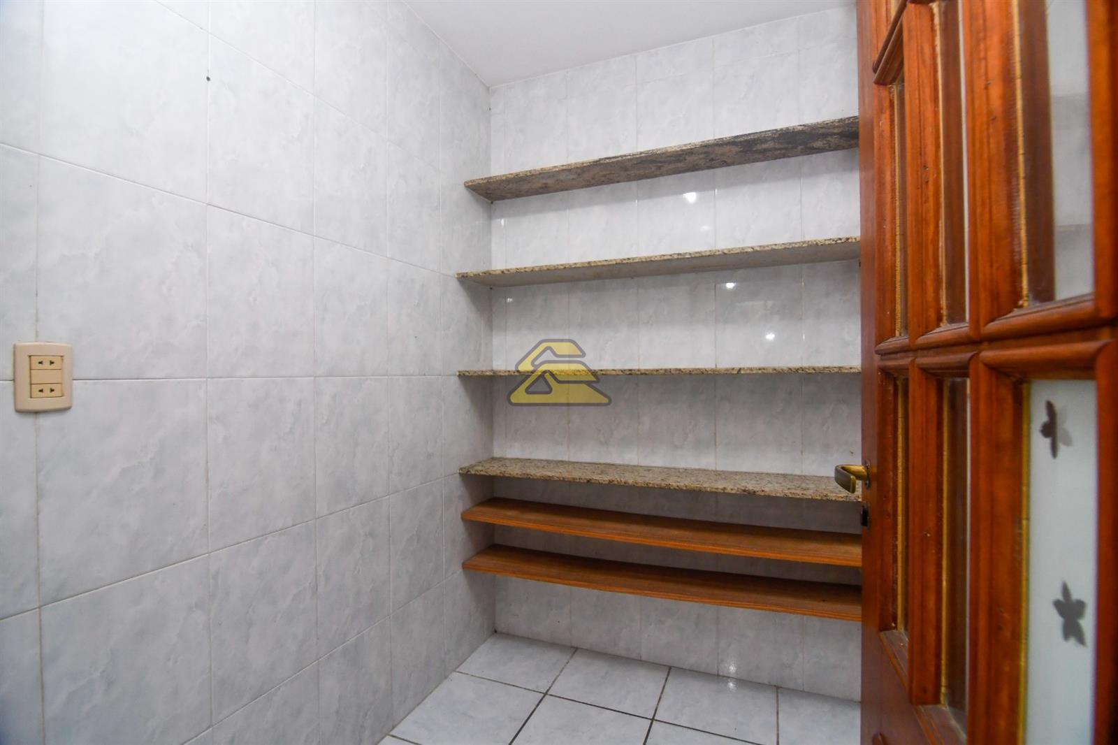 Apartamento à venda com 5 quartos, 230m² - Foto 22