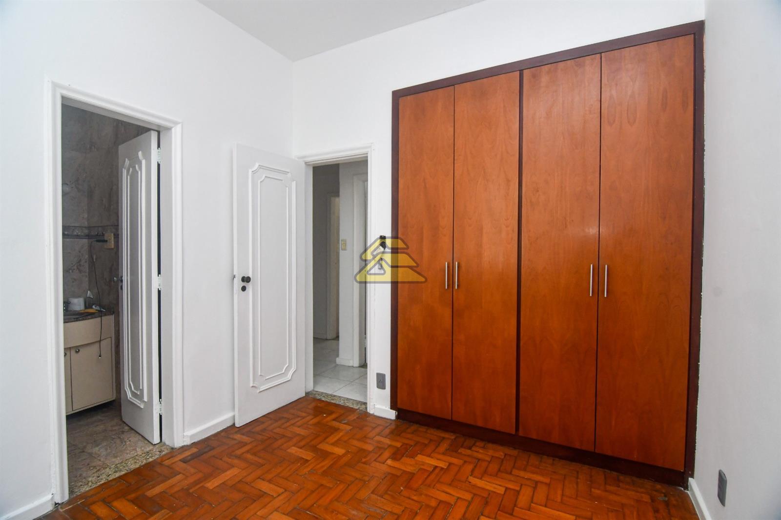 Apartamento à venda com 5 quartos, 230m² - Foto 14