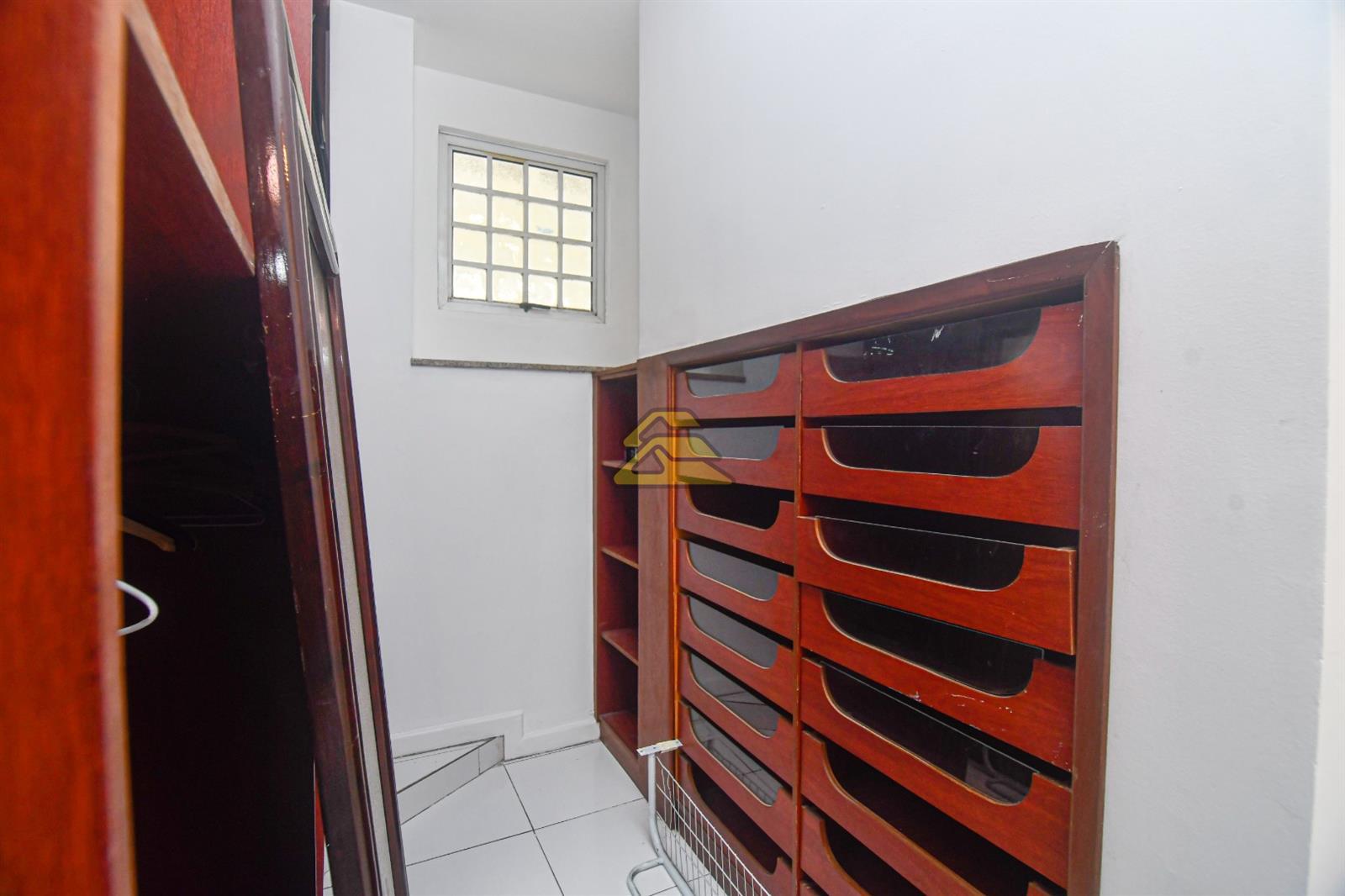 Apartamento à venda com 5 quartos, 230m² - Foto 19