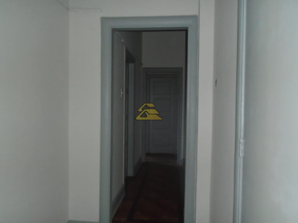 Apartamento para alugar com 2 quartos, 81m² - Foto 2