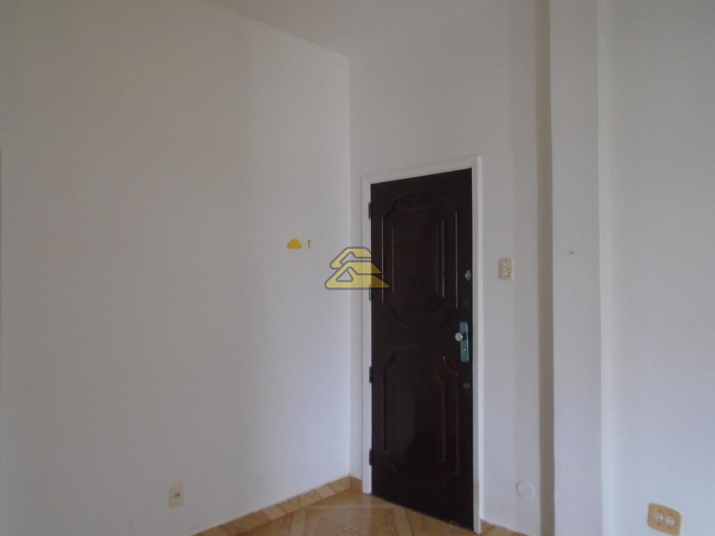 Apartamento para alugar com 1 quarto, 55m² - Foto 2