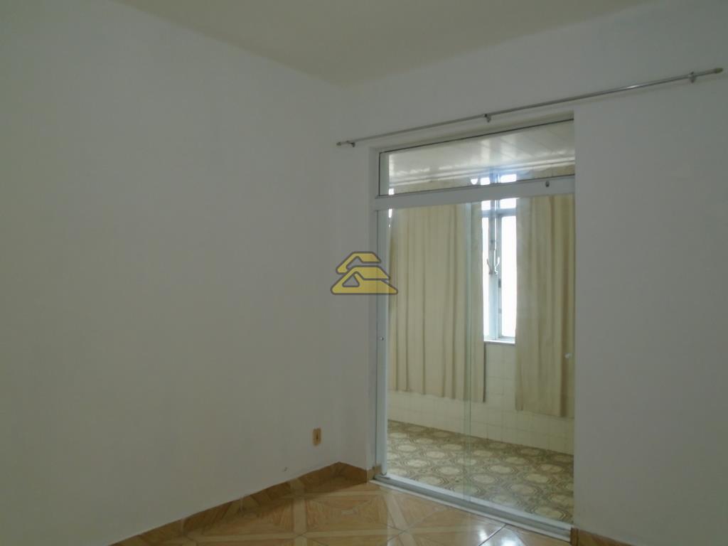 Apartamento para alugar com 1 quarto, 55m² - Foto 14