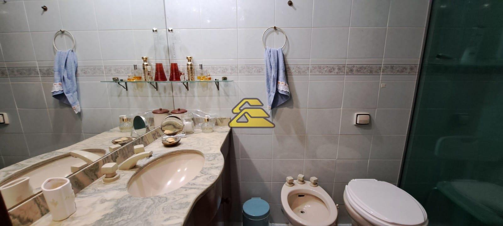 Apartamento à venda com 3 quartos, 176m² - Foto 20