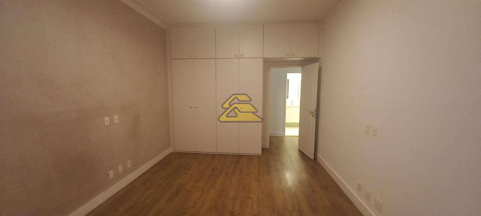 Apartamento para alugar com 3 quartos, 300m² - Foto 13