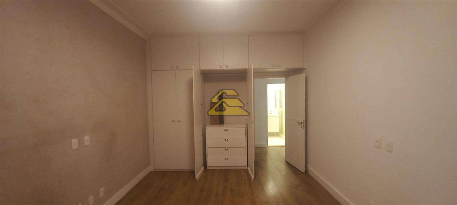 Apartamento para alugar com 3 quartos, 300m² - Foto 14