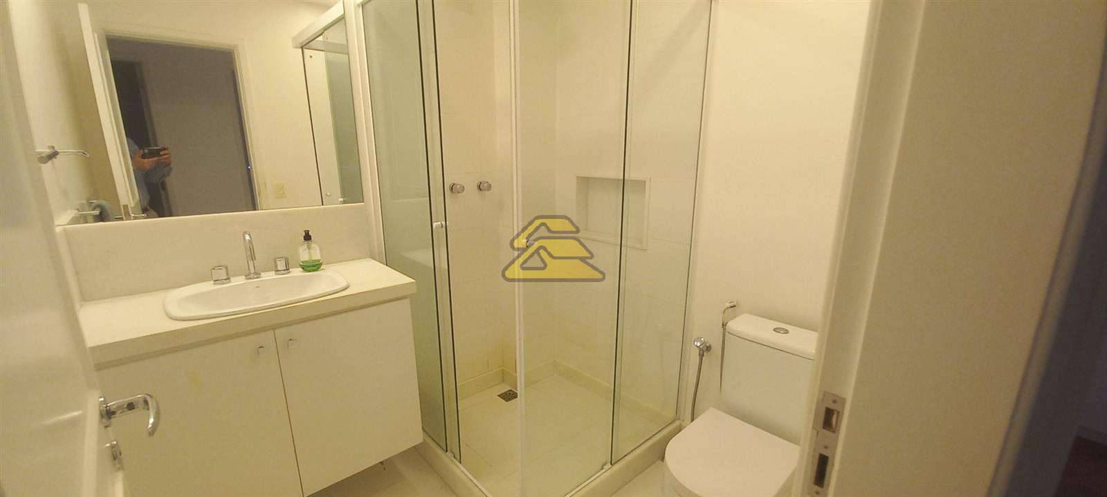 Apartamento para alugar com 3 quartos, 300m² - Foto 16