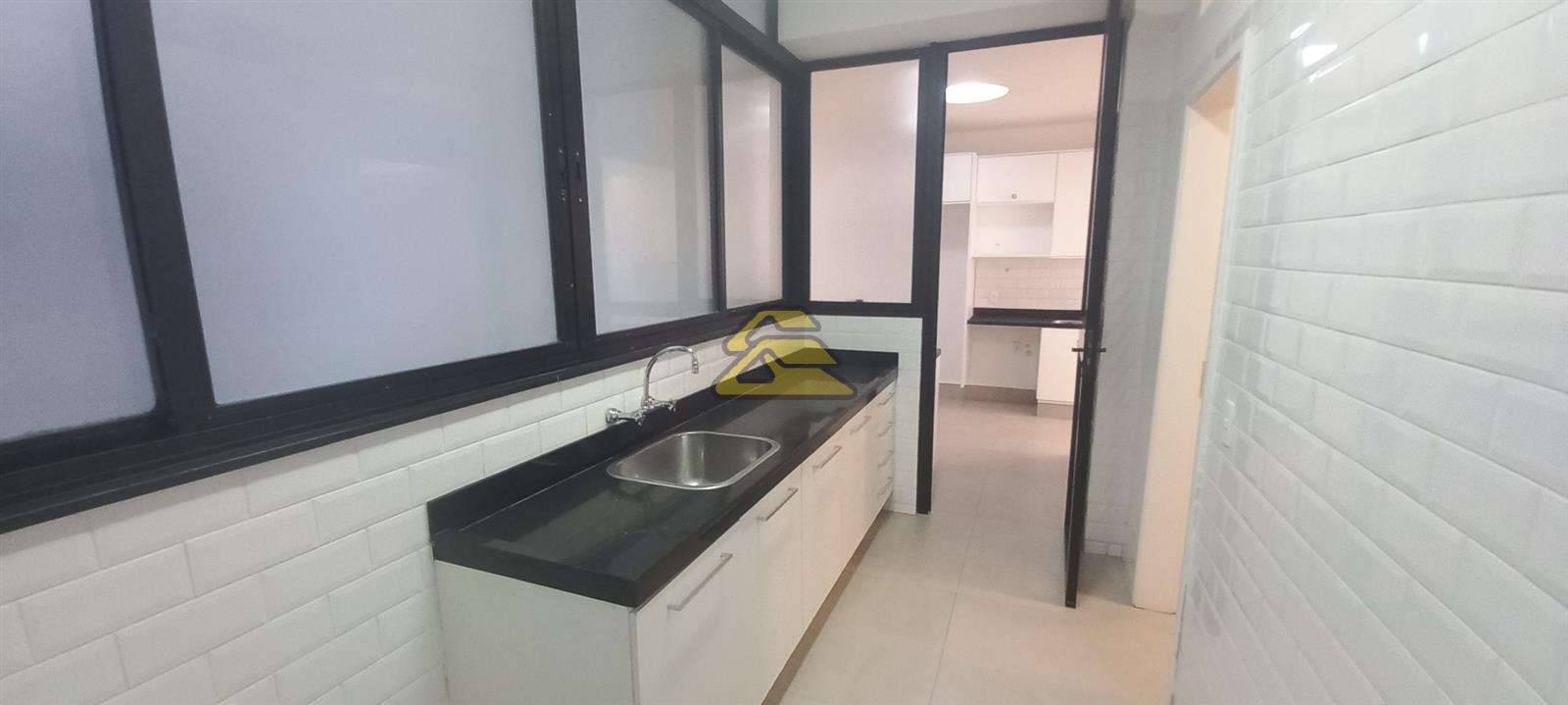 Apartamento para alugar com 3 quartos, 300m² - Foto 25