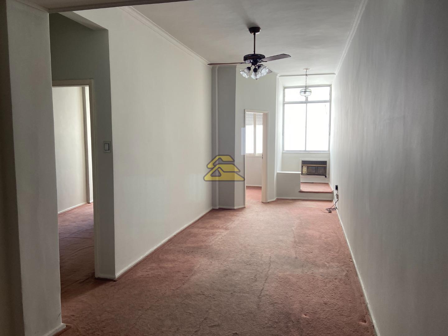 Apartamento à venda com 2 quartos, 66m² - Foto 2