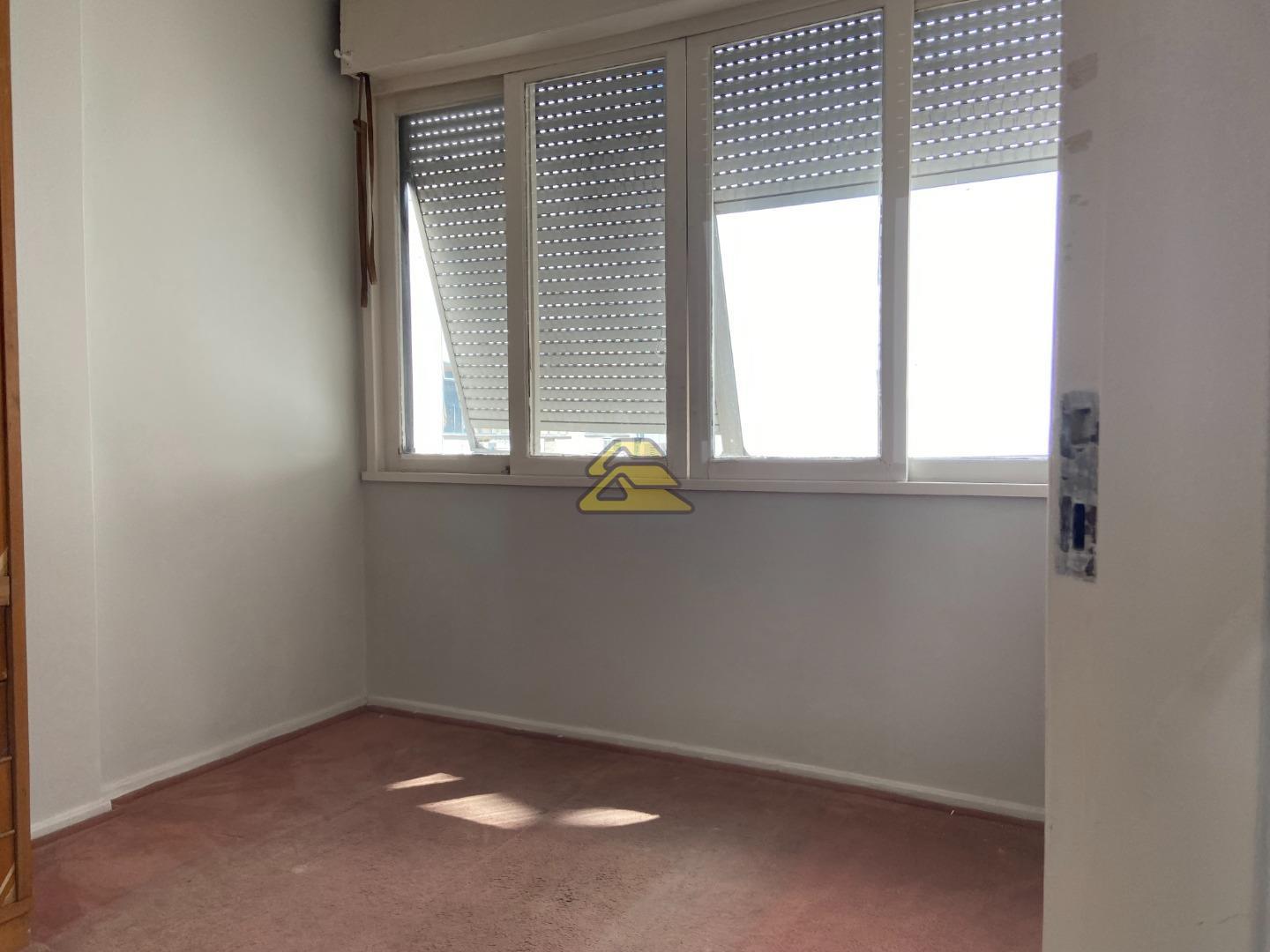 Apartamento à venda com 2 quartos, 66m² - Foto 4