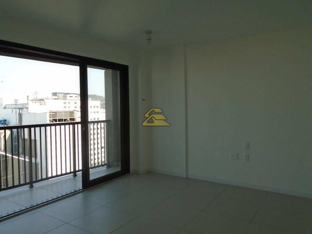 Apartamento para alugar com 1 quarto, 42m² - Foto 2