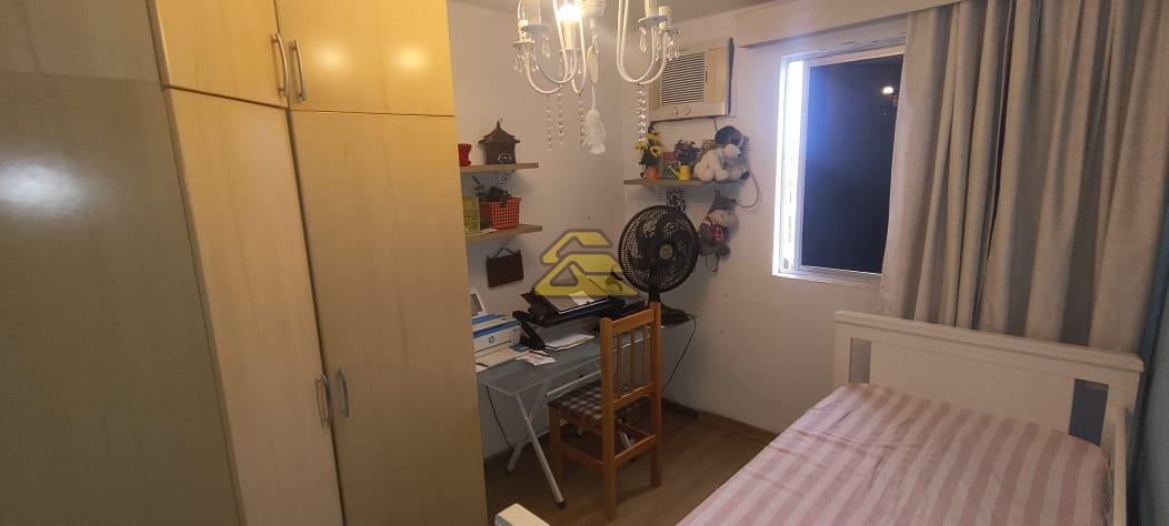 Apartamento à venda com 2 quartos, 64m² - Foto 23