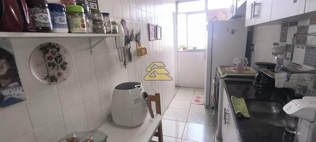 Apartamento à venda com 2 quartos, 64m² - Foto 26