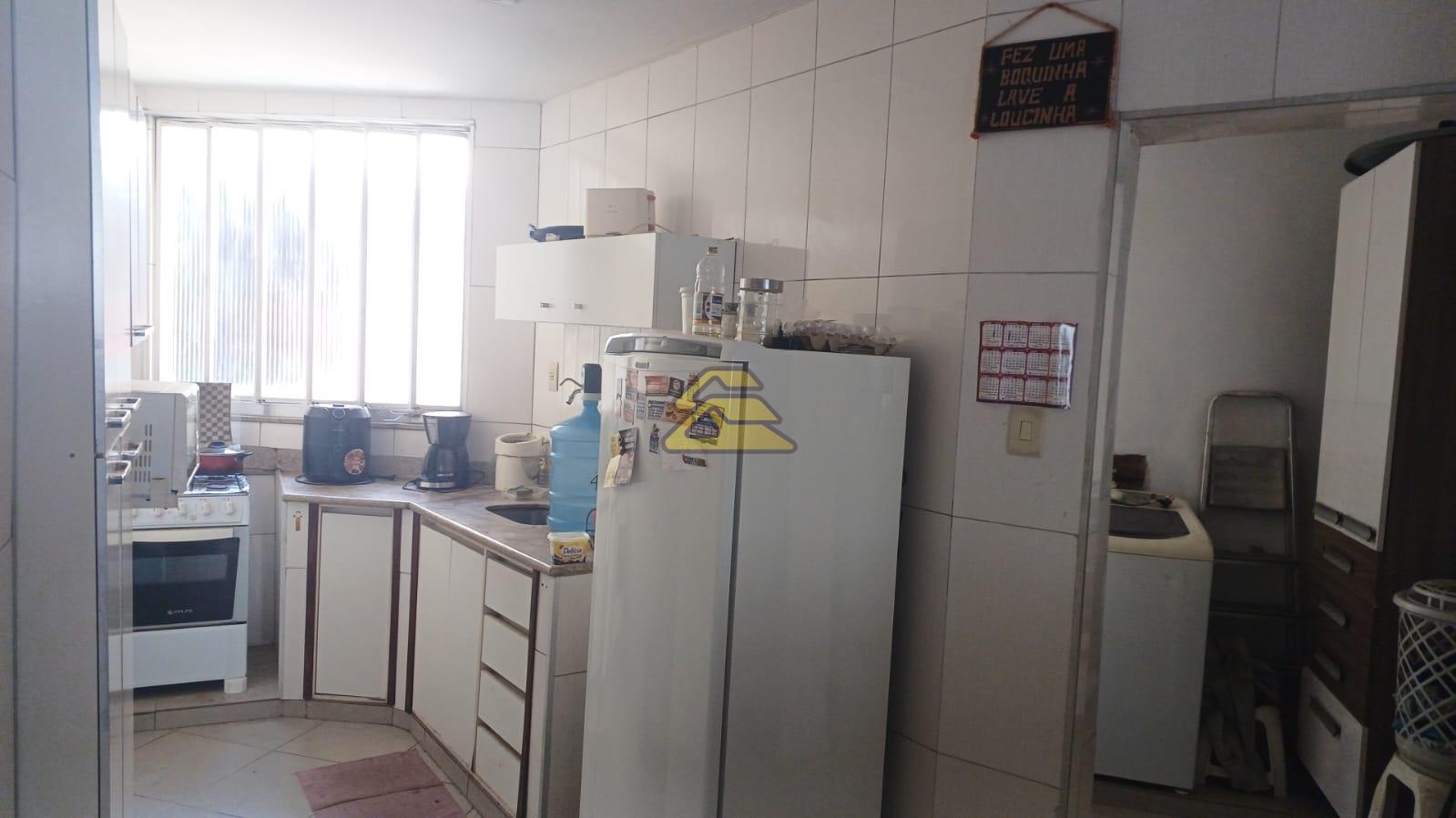 Apartamento à venda com 2 quartos, 63m² - Foto 17