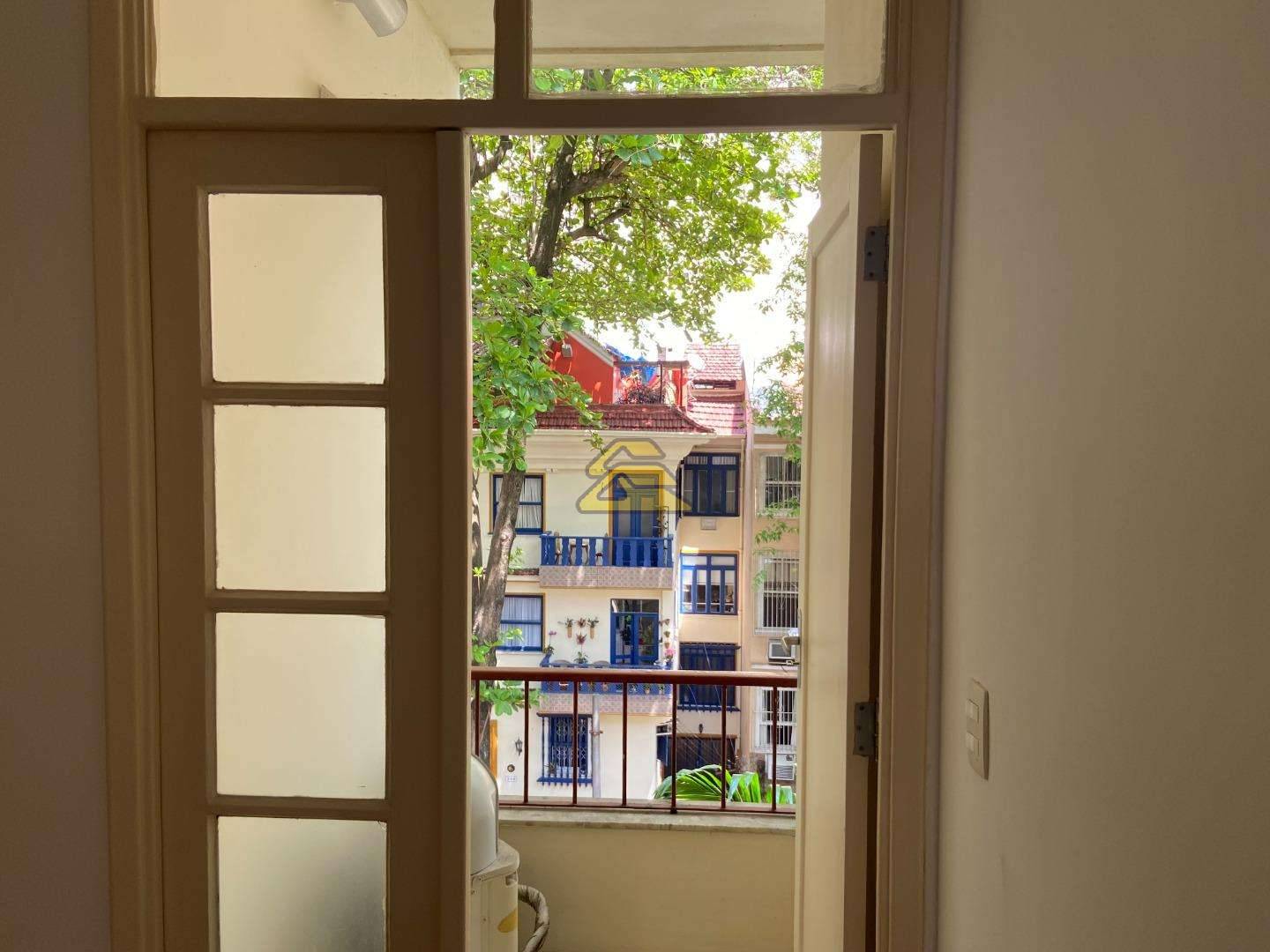 Apartamento à venda com 1 quarto, 40m² - Foto 9