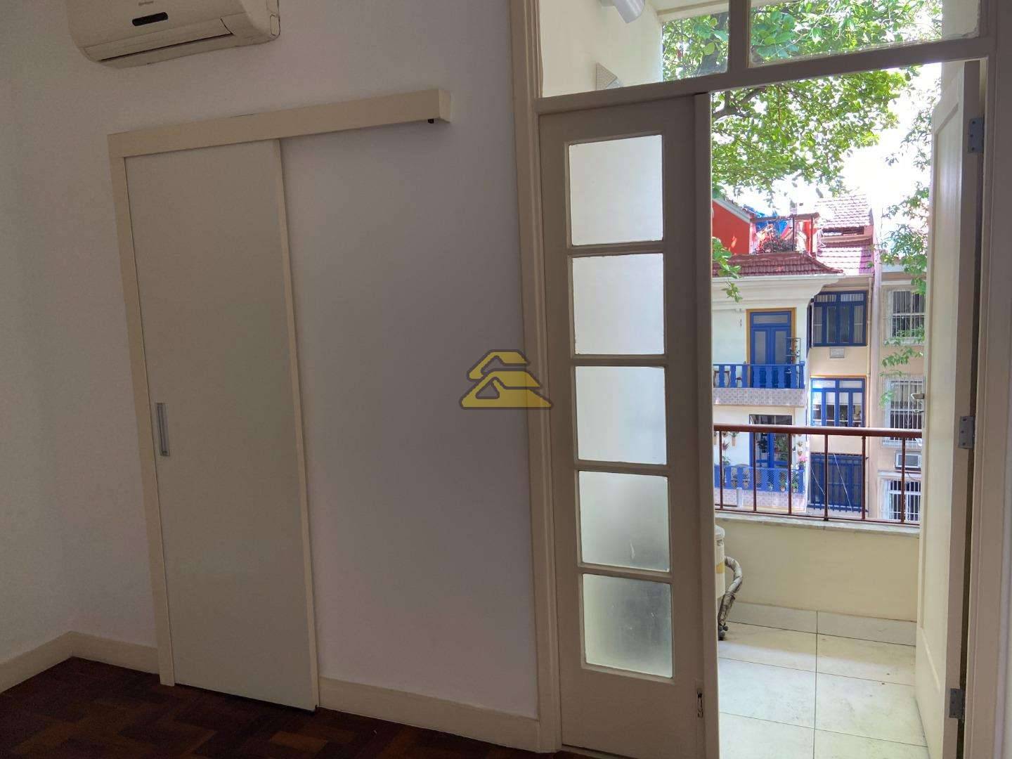 Apartamento à venda com 1 quarto, 40m² - Foto 7