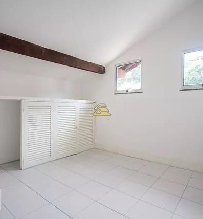 Apartamento à venda com 2 quartos, 75m² - Foto 18