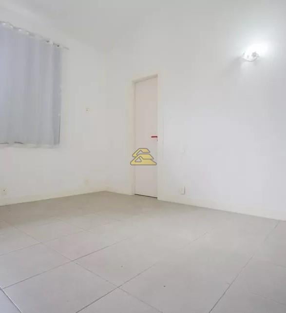 Apartamento à venda com 2 quartos, 75m² - Foto 19