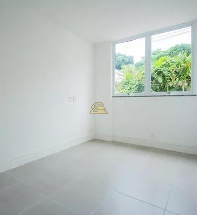 Apartamento à venda com 2 quartos, 75m² - Foto 20