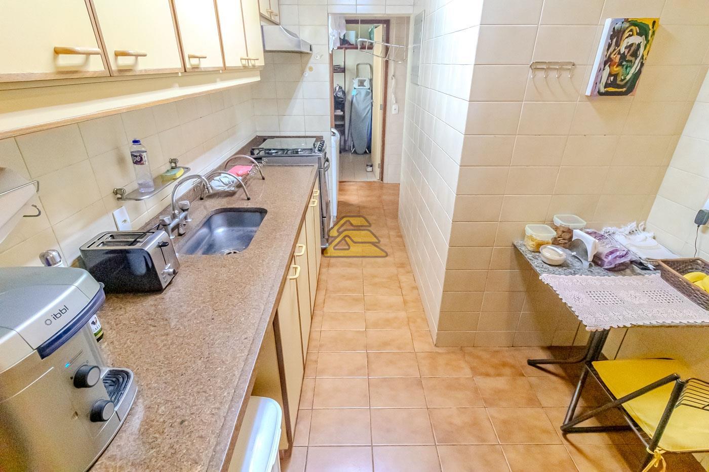 Apartamento à venda com 3 quartos, 137m² - Foto 19