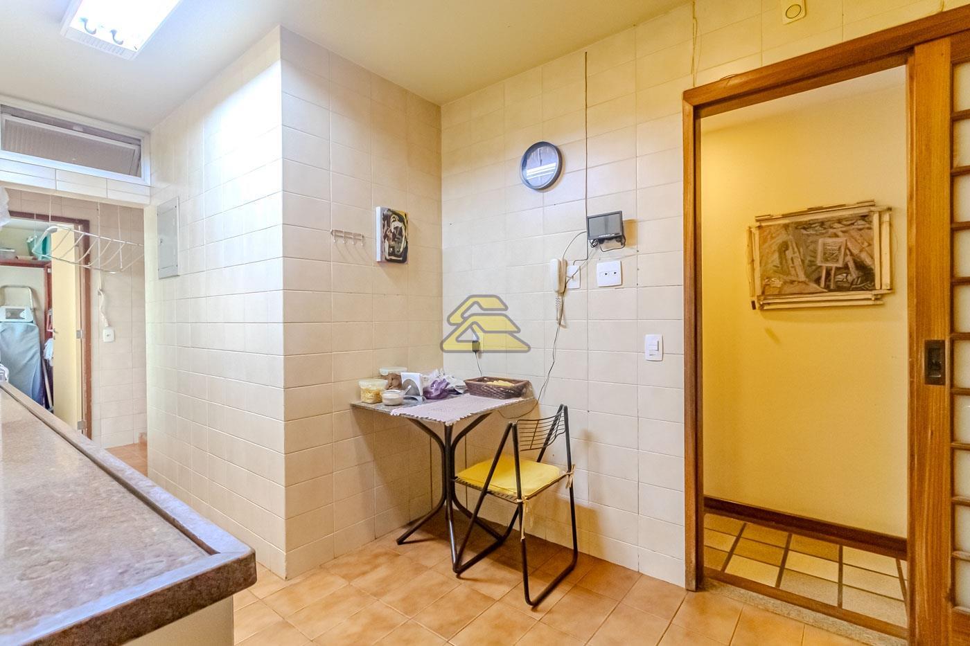 Apartamento à venda com 3 quartos, 137m² - Foto 21