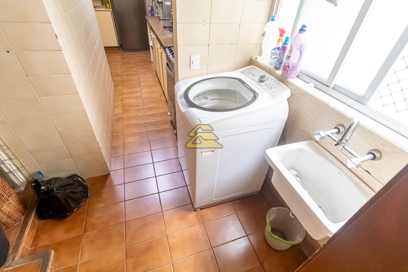 Apartamento à venda com 3 quartos, 137m² - Foto 23