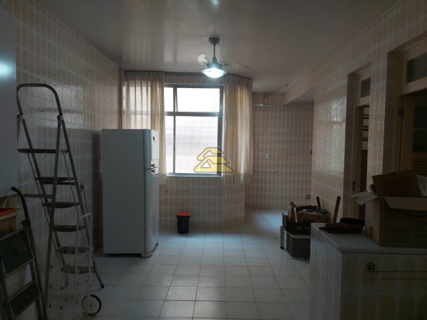 Apartamento à venda com 3 quartos, 181m² - Foto 18